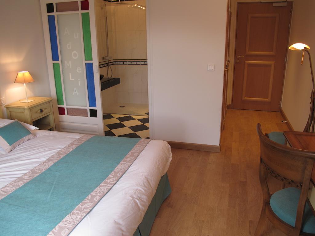 Au Domelia Provinois Hotel Cerneux Room photo