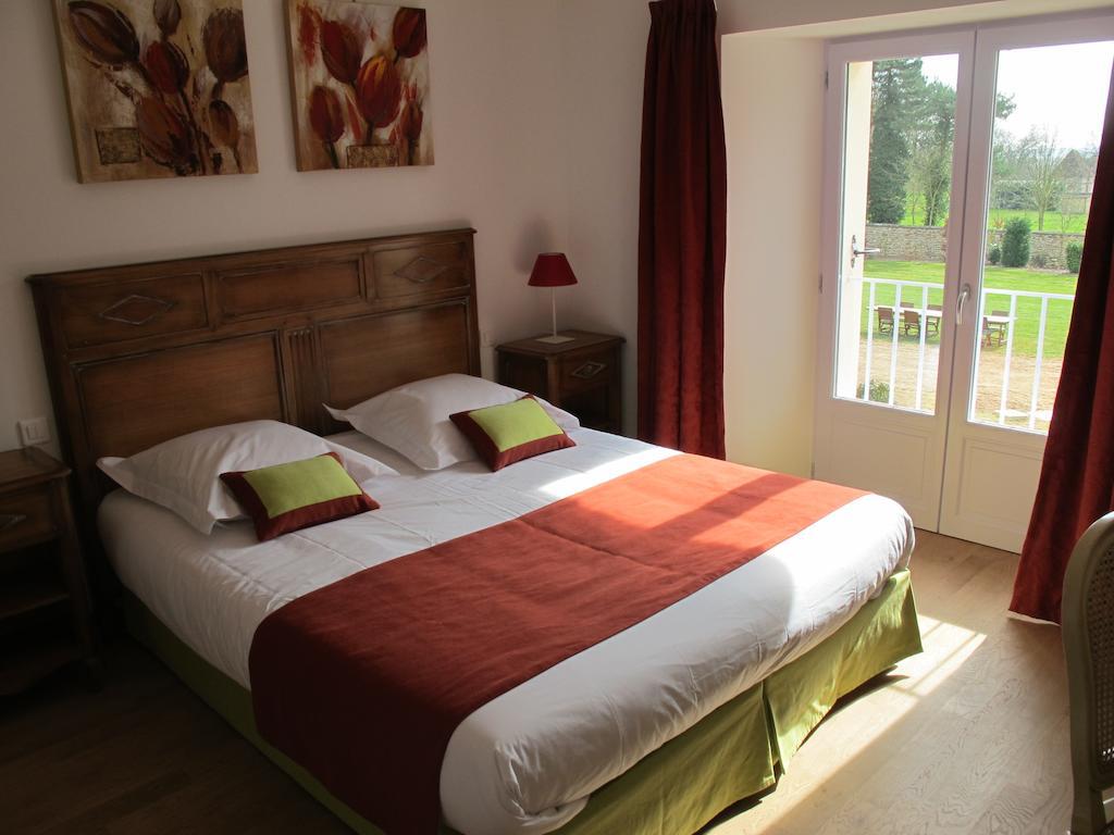 Au Domelia Provinois Hotel Cerneux Room photo